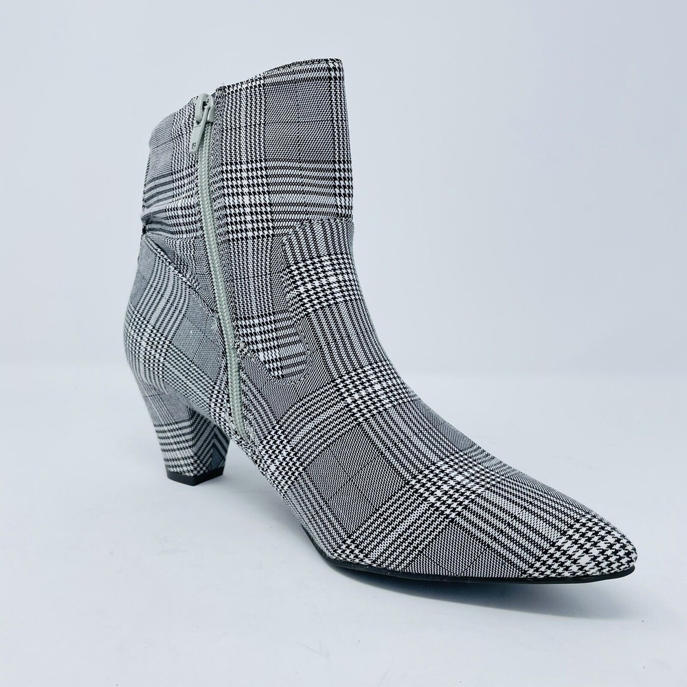 G.C. Shoes Levi Pointed Toe Zip-Up Dress Boots in Black Plaid Womans Shoes 8 M